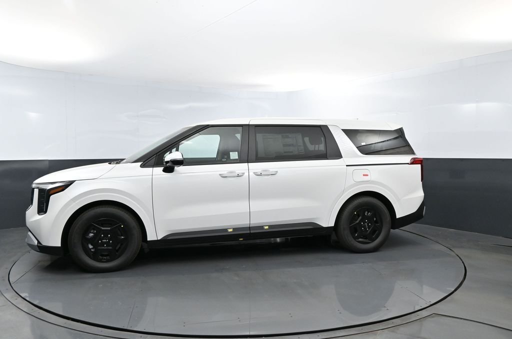 New 2026 Snow White Pearl Kia LXS image 25