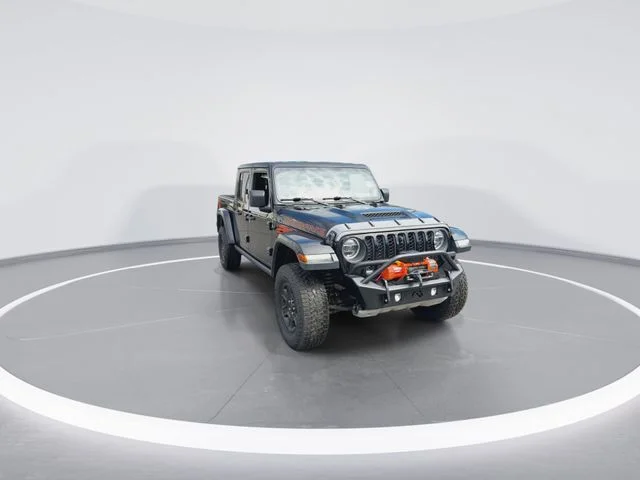 Used 2020 Black Jeep Mojave image 3