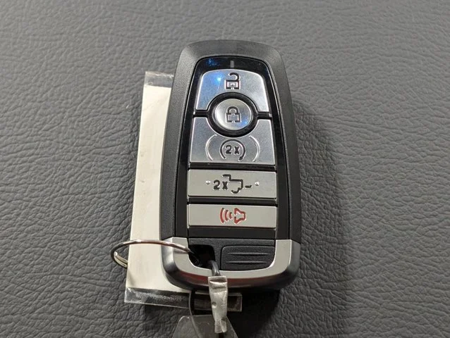 New 2026 Agate Black Metallic Ford F-250® Lariat® image 74
