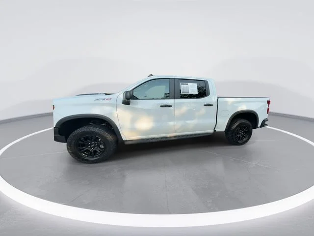 Used 2023 White Chevrolet ZR2 image 4