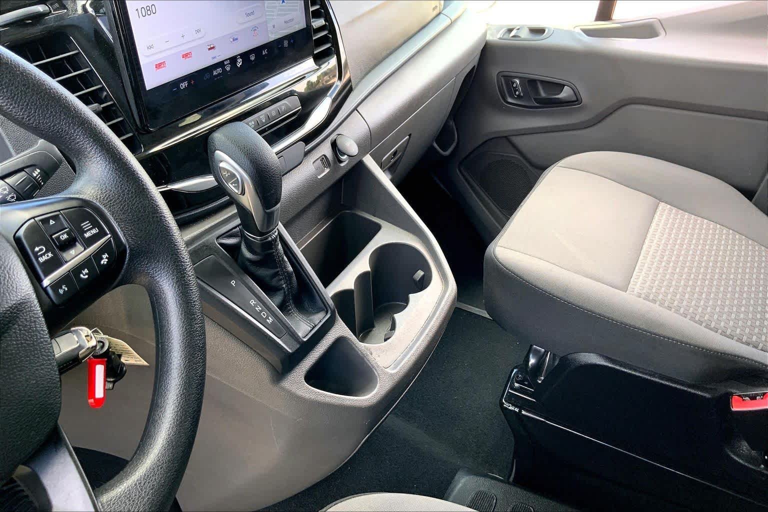 Used 2025 Oxford White Ford XLT image 16