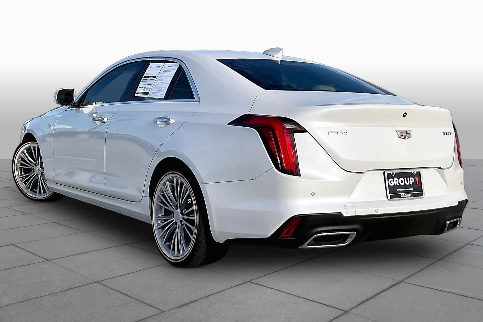 Used 2020 Crystal White Tricoat Cadillac Premium Luxury image 12