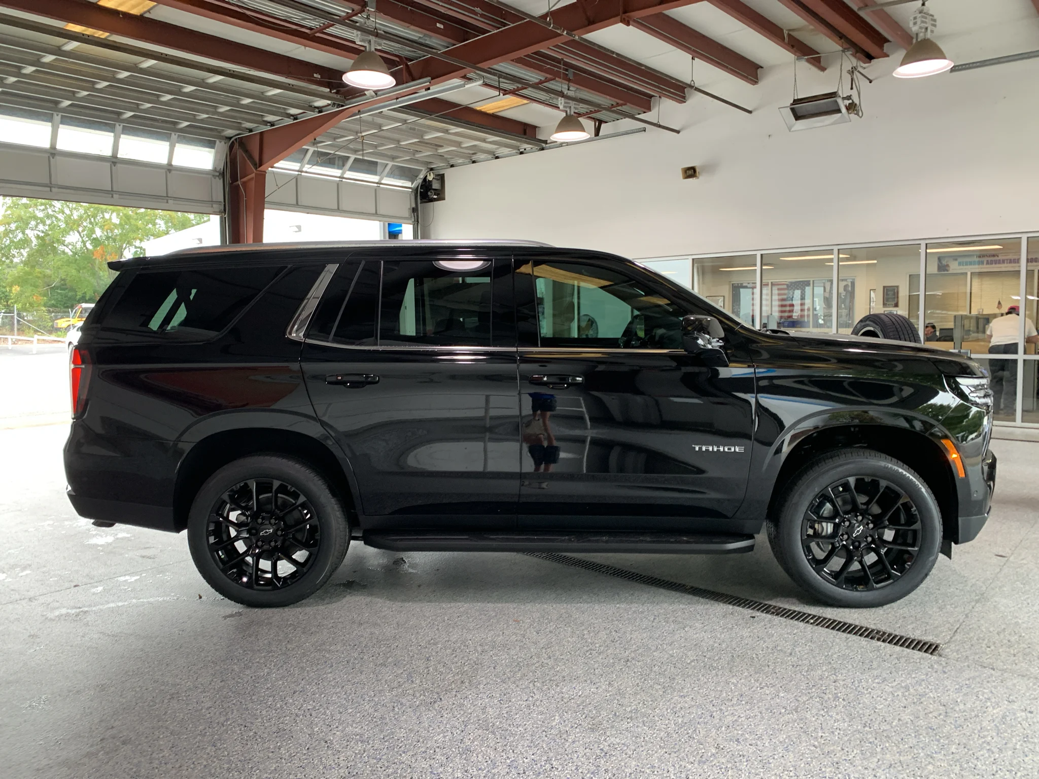 2027 Chevrolet Tahoe LS - Photo 12