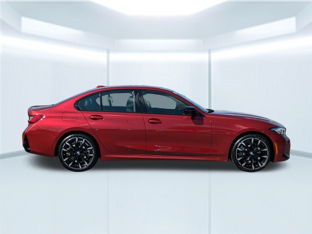 2025 BMW 3 Series 330i - Photo 6