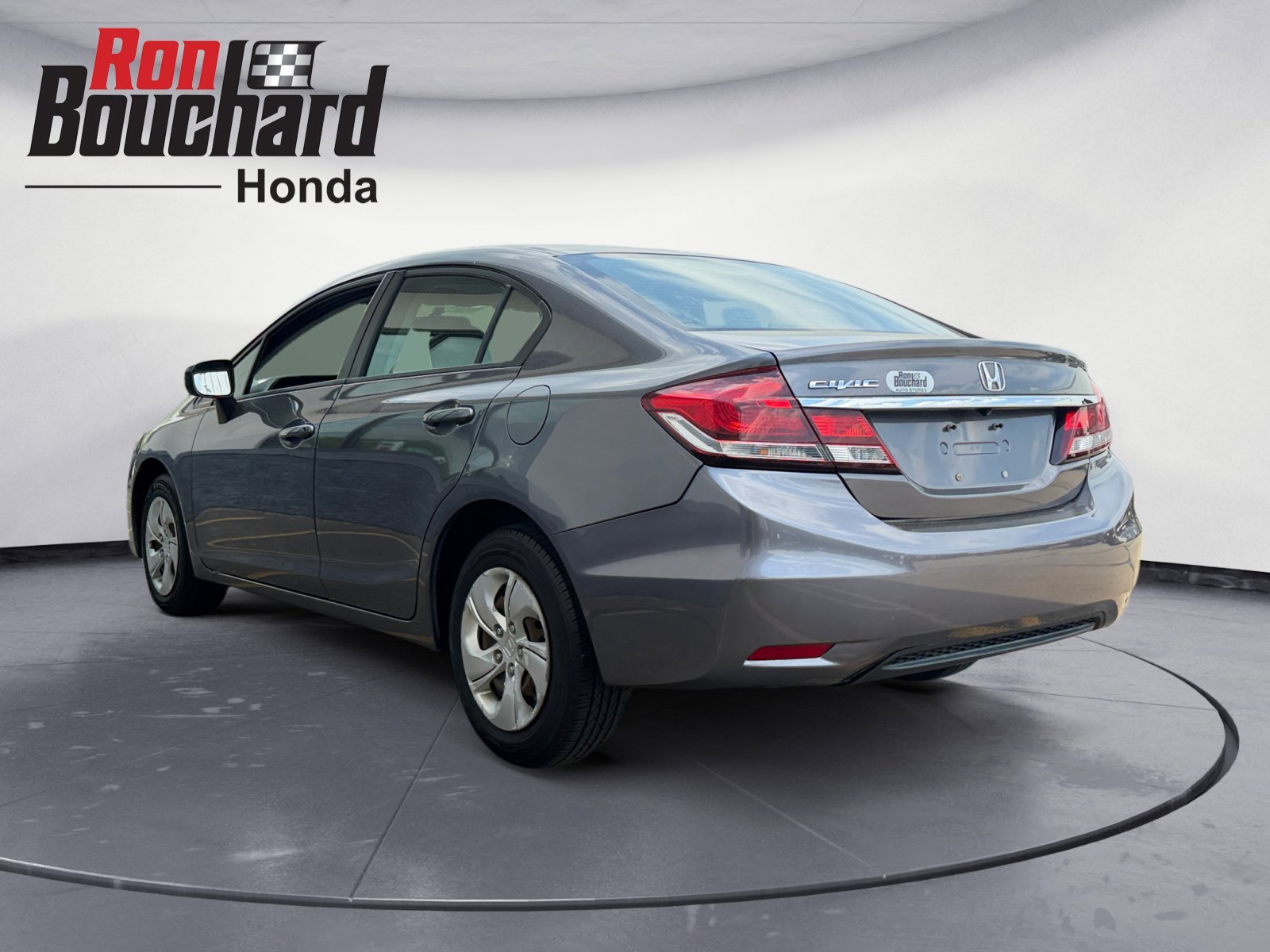 Used 2015 Modern Steel Metallic Honda LX image 4