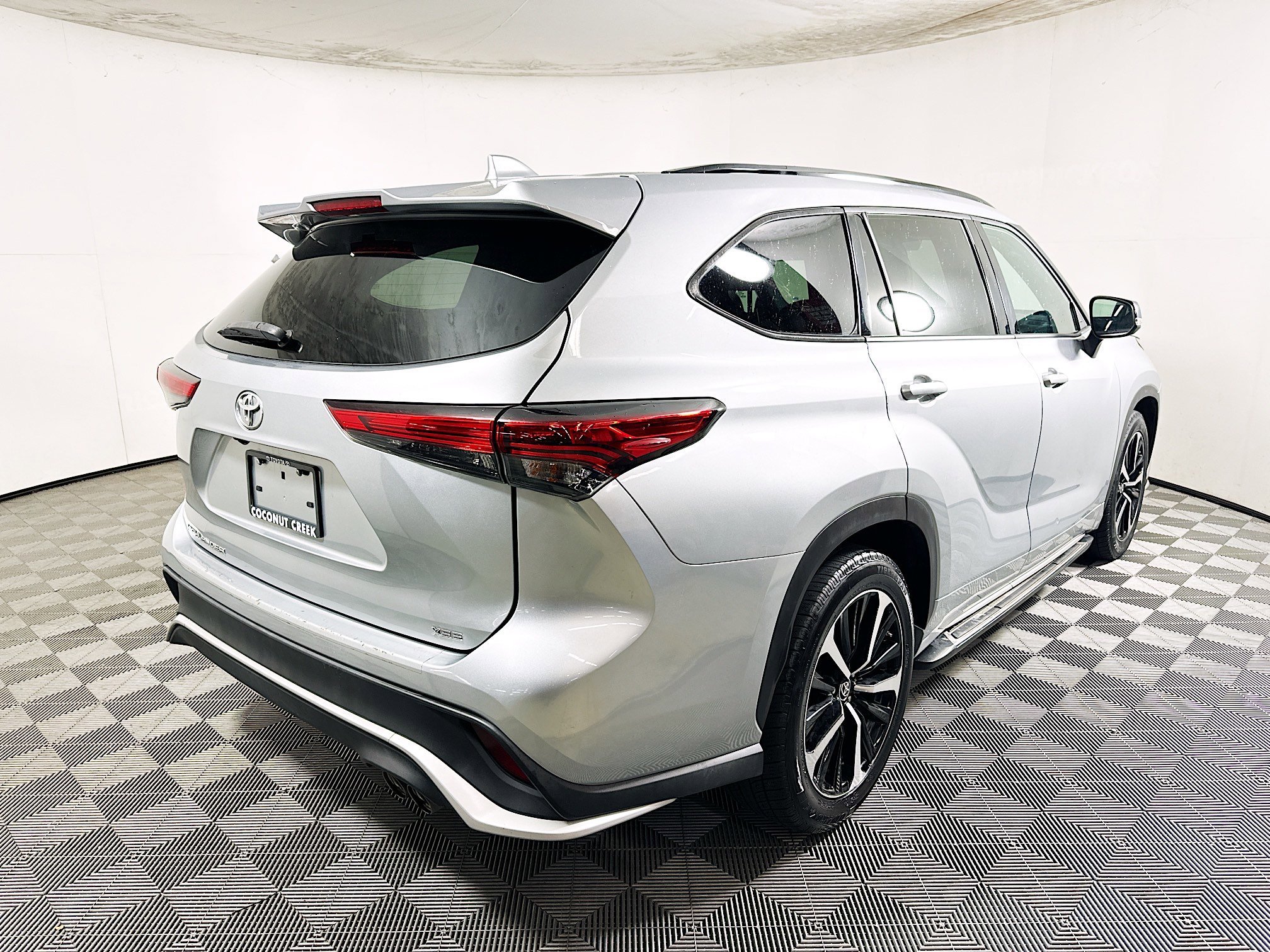 Used 2021 Celestial Silver Metallic Toyota XSE image 3