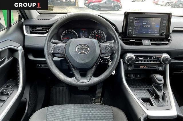 2022 Toyota RAV4 LE - Photo 6