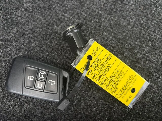 Used 2018  Volkswagen SEL image 45