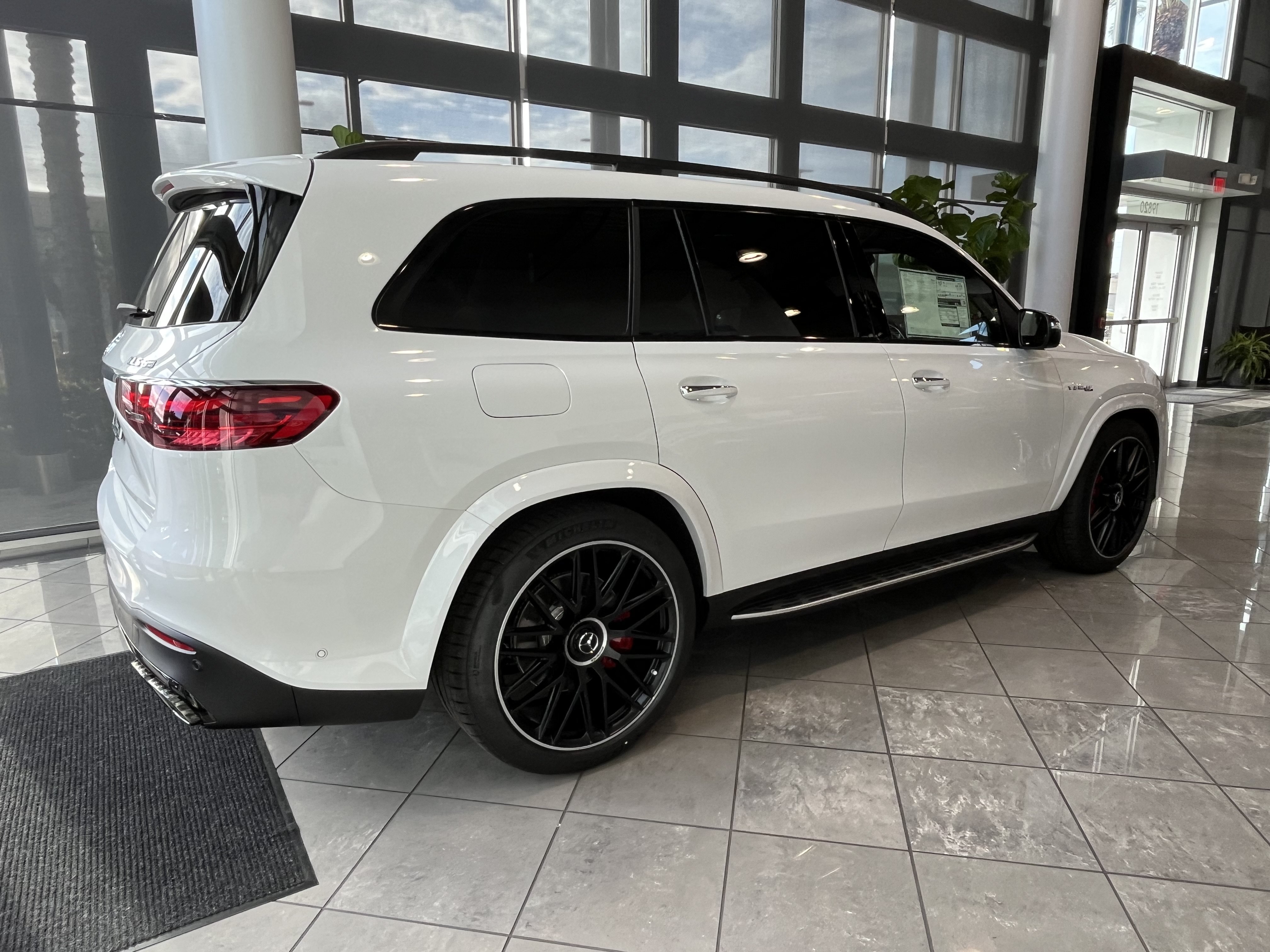 New 2026 MOONLIGHT WHITE Mercedes-Benz AMG® GLS 63 image 3