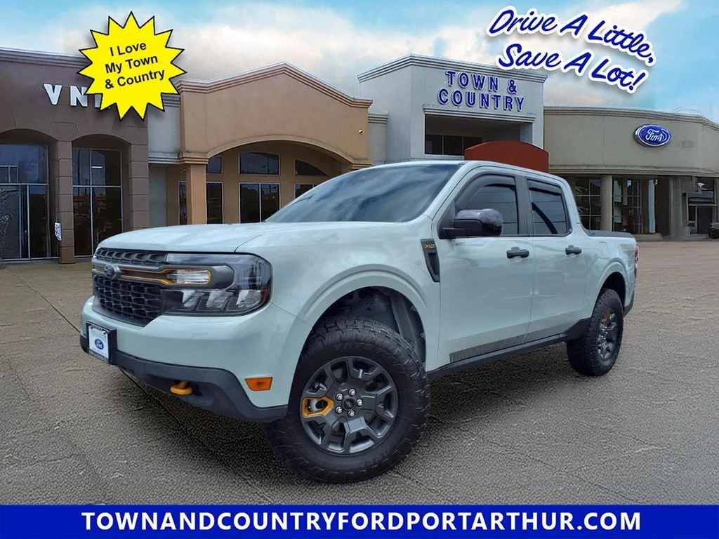 Used 2024 Green Ford XLT image 1