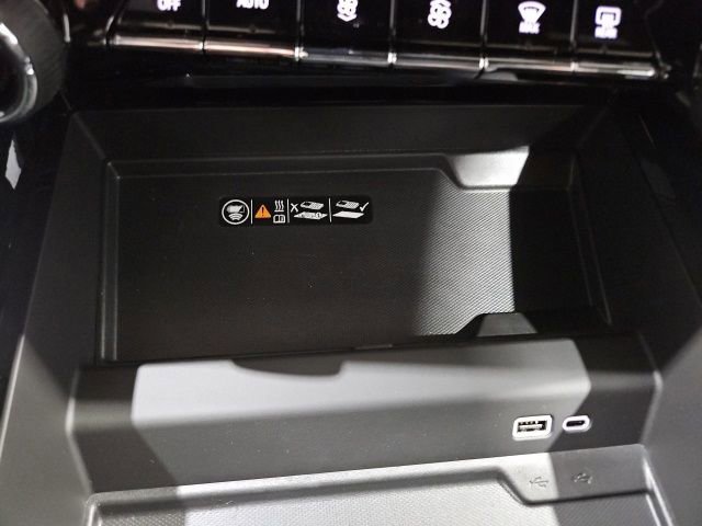 2025 Chevrolet Tahoe Premier - Photo 30