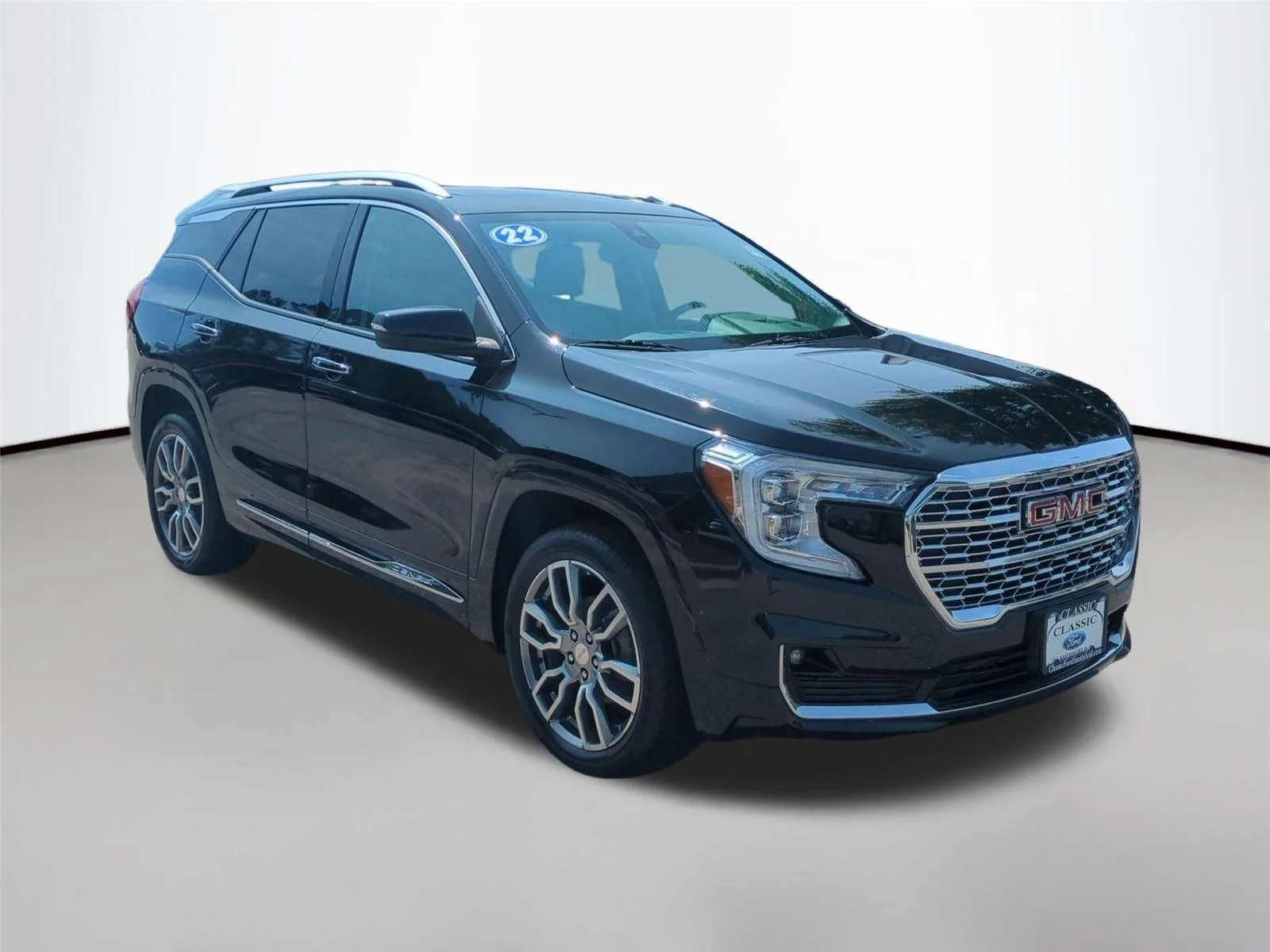 Used 2022 Ebony Twilight Metallic GMC Denali image 7