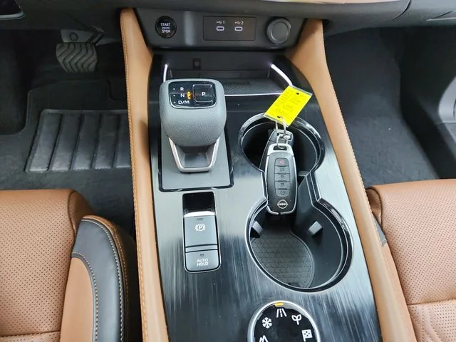 Used 2026 Gray Nissan Platinum image 27
