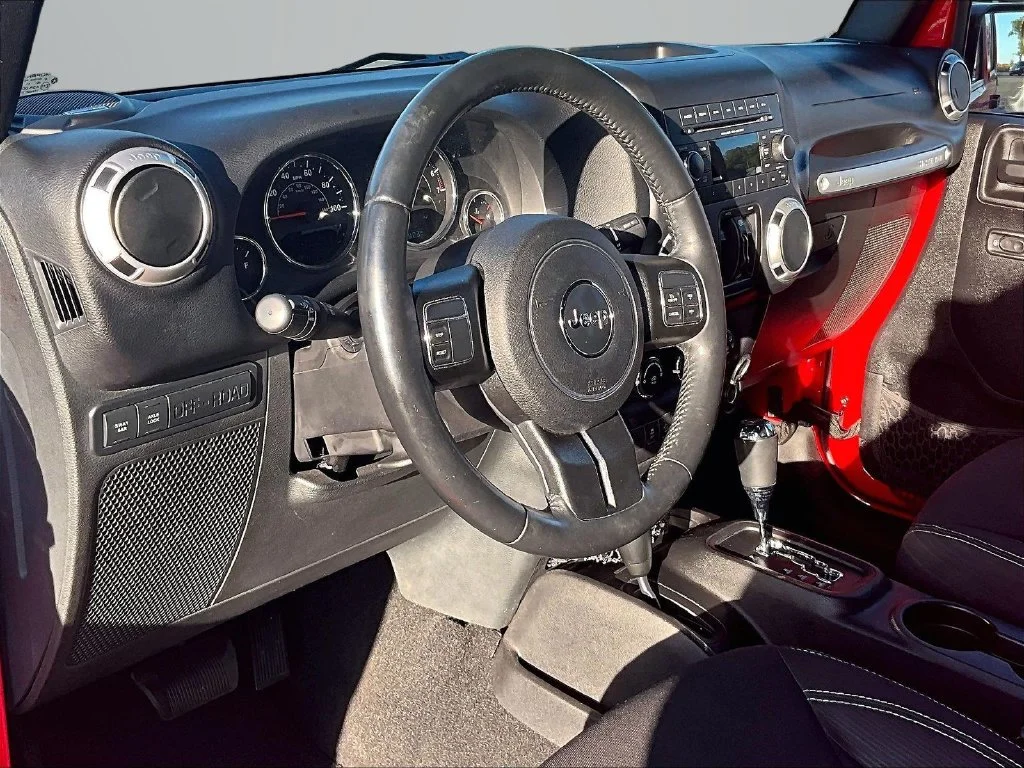 Used 2016 Red Jeep Unlimited Rubicon image 12