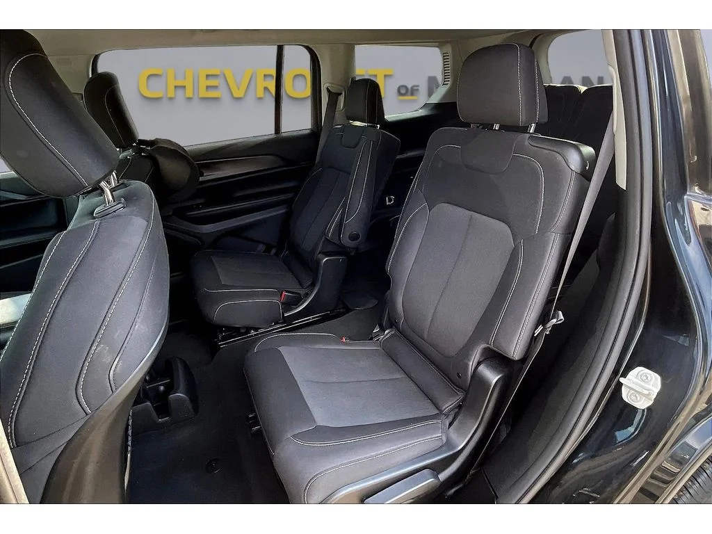 Used 2023 Gray Jeep Laredo image 18