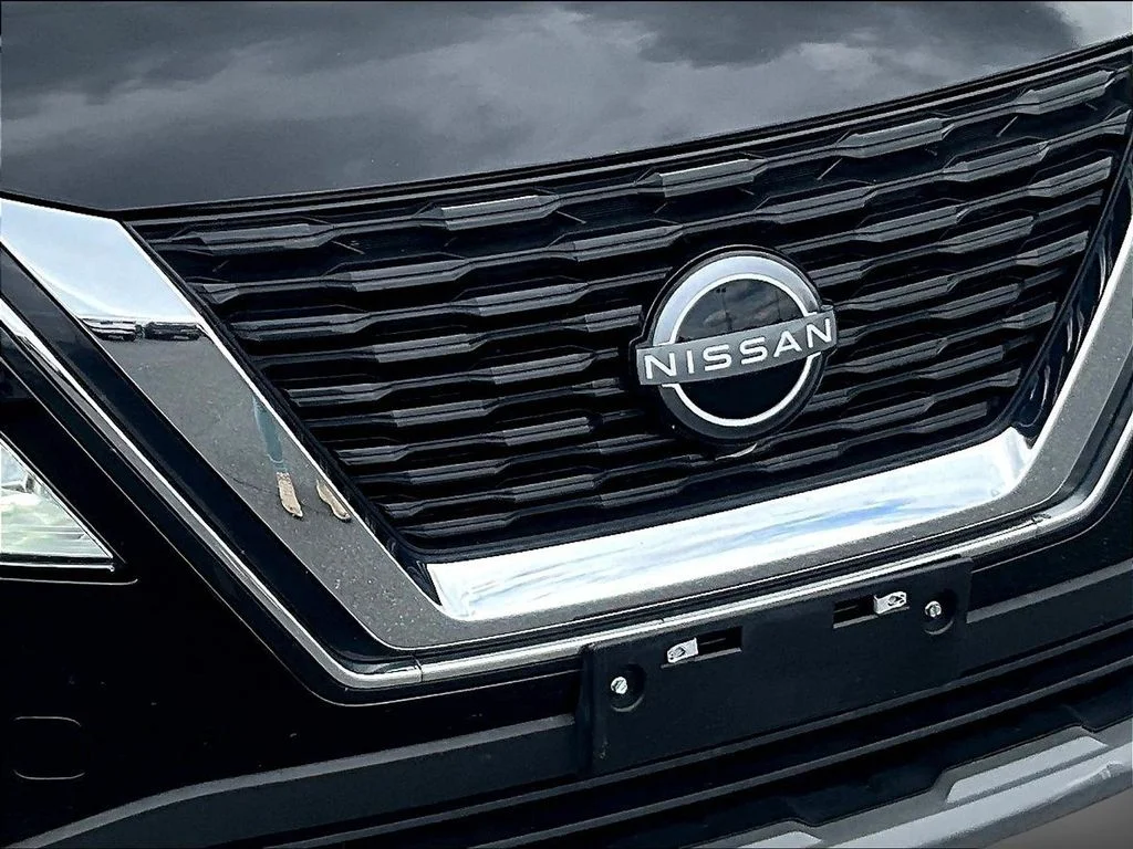 Used 2023 Black Nissan SV image 30