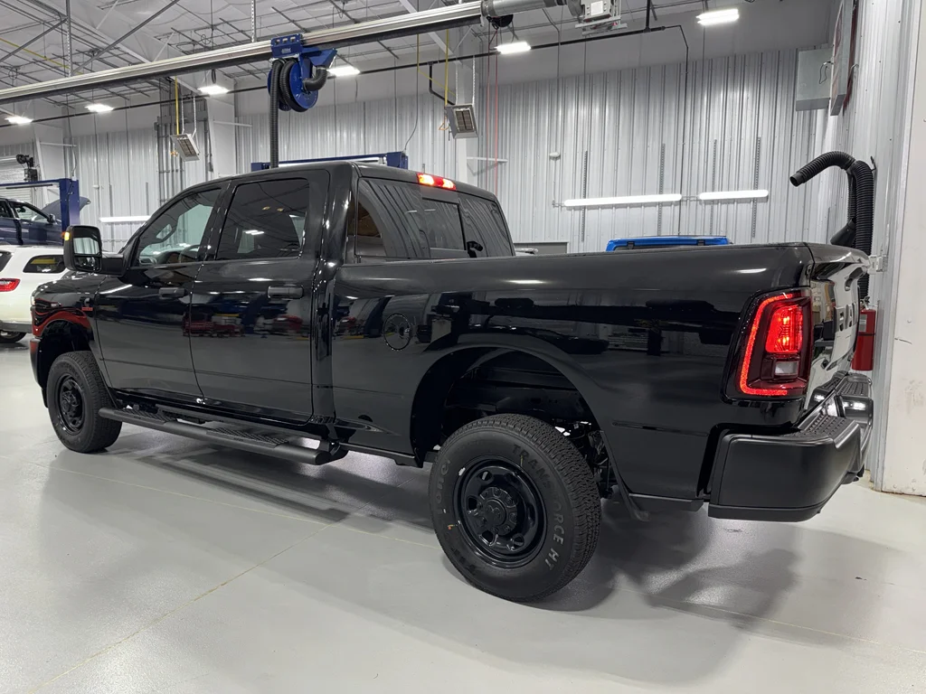 2025 RAM 2500 Tradesman - Photo 6