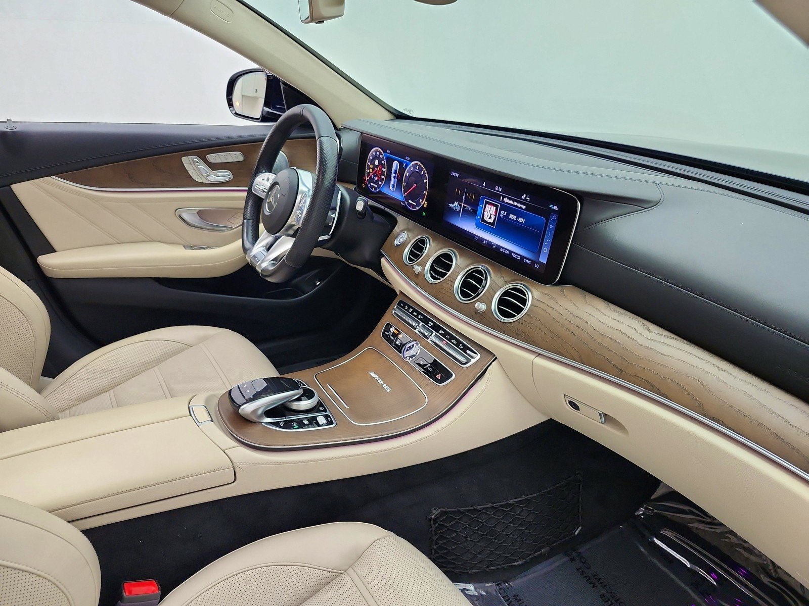 Used 2019 Lunar Blue Metallic Mercedes-Benz AMG® E 63 S 4MATIC+ Sedan image 22