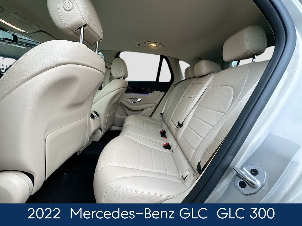 Used 2022  Mercedes-Benz GLC 300 image 34