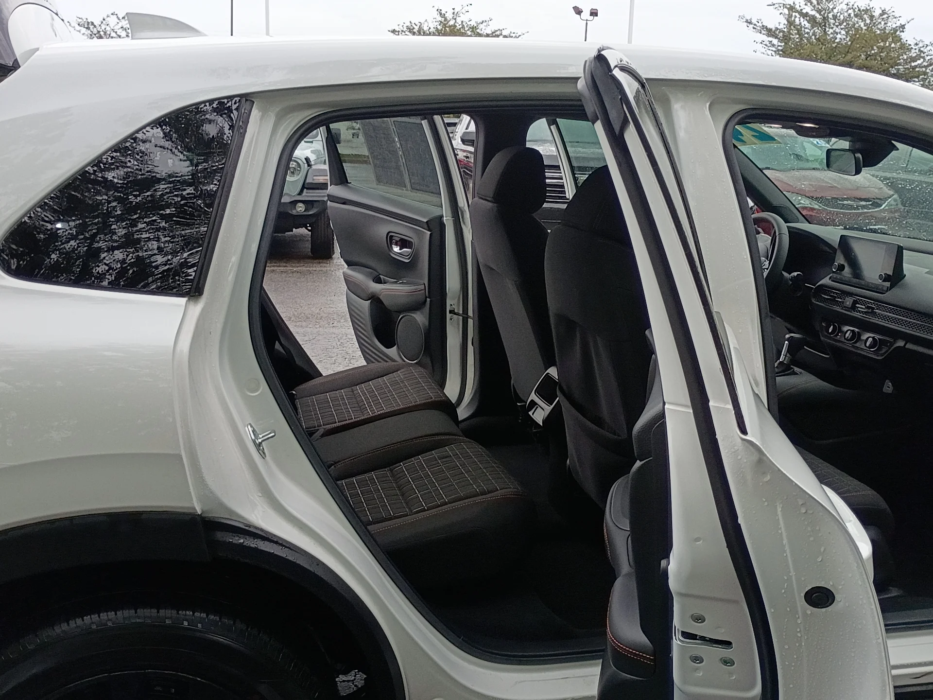 Certified Used 2024 Platinum White Pearl Honda Sport image 15