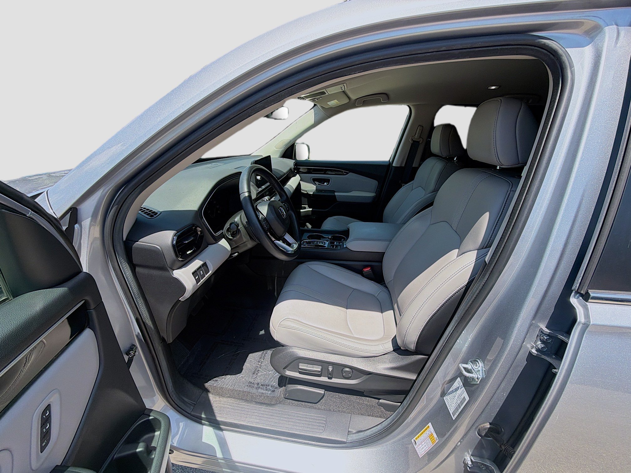 Used 2025 Lunar Silver Metallic Honda EX-L image 16