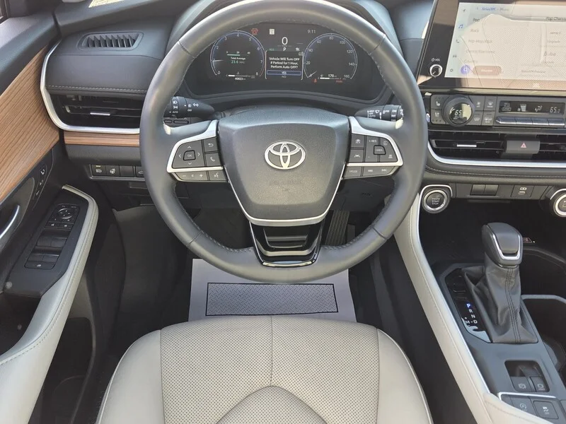 Used 2025 Heavy Metal TOYOTA LIMITED image 7