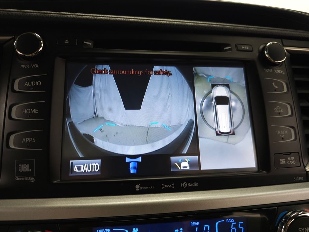 Used 2019 Blizzard Pearl Toyota Limited Platinum image 27
