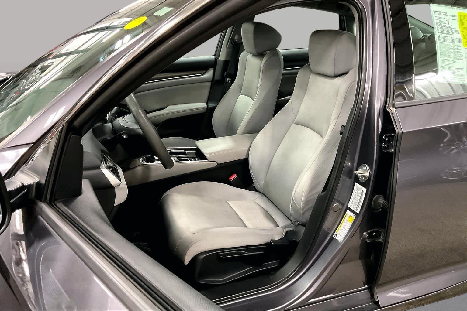 Used 2018 Modern Steel Metallic Honda LX 1.5T image 8