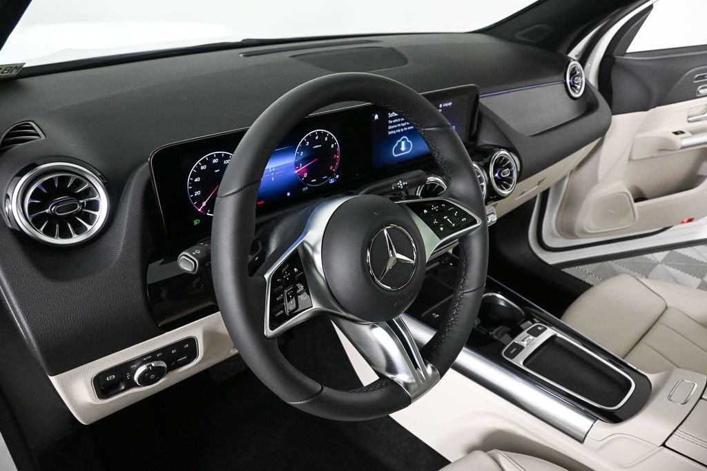 New 2026 Polar White Mercedes-Benz GLA 250 image 6