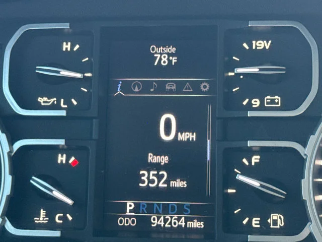 Used 2020 White Toyota Platinum image 30