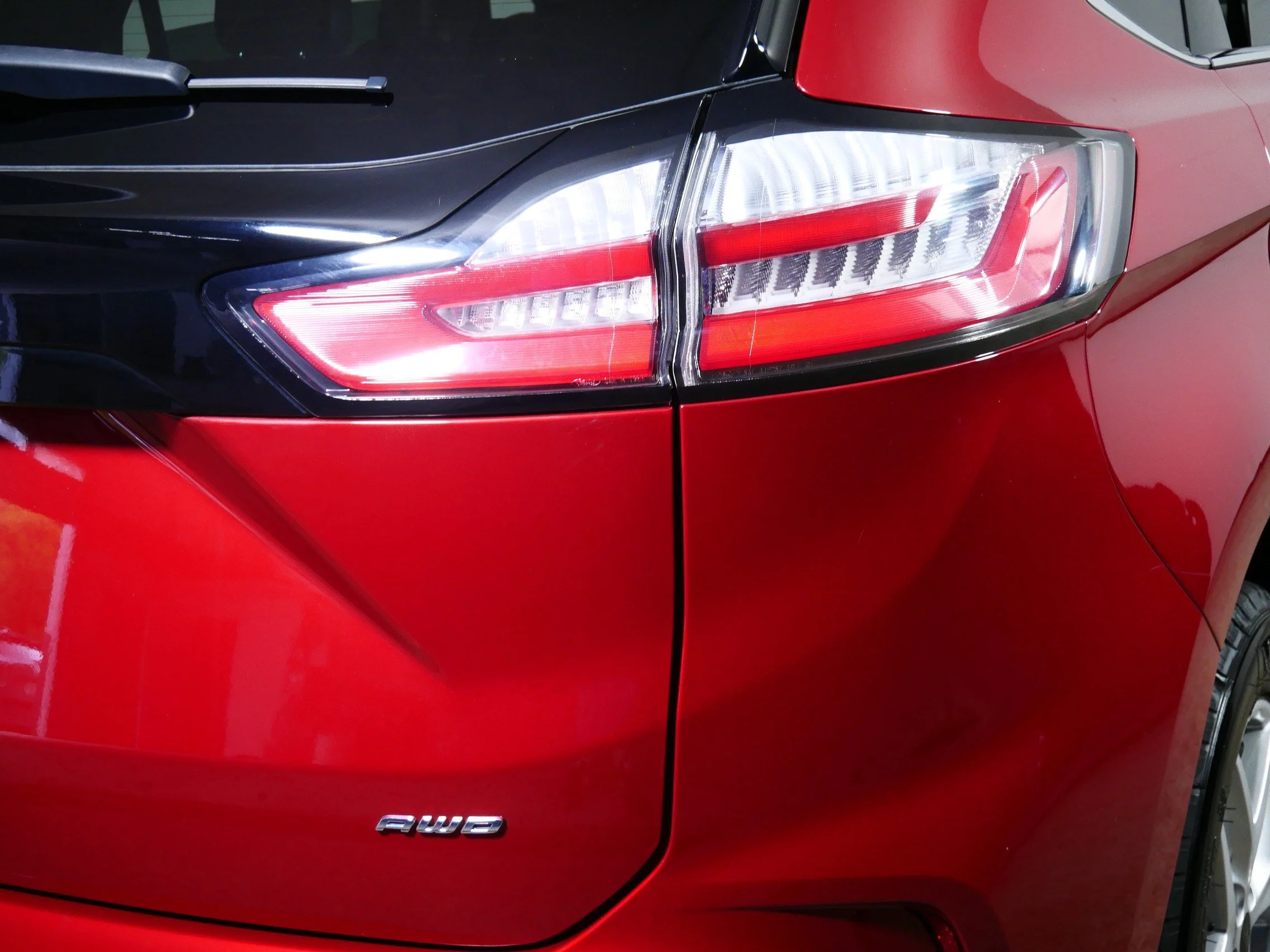 Used 2023 Rapid Red Metallic Tinted Clearcoat Ford SEL image 17