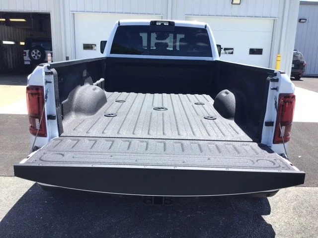 2026 RAM 3500 Laramie - Photo 19