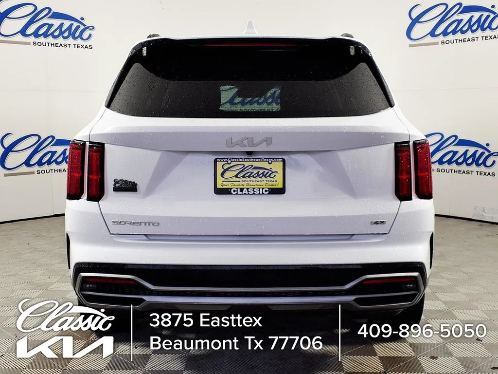 Used 2023 White Kia SX image 4