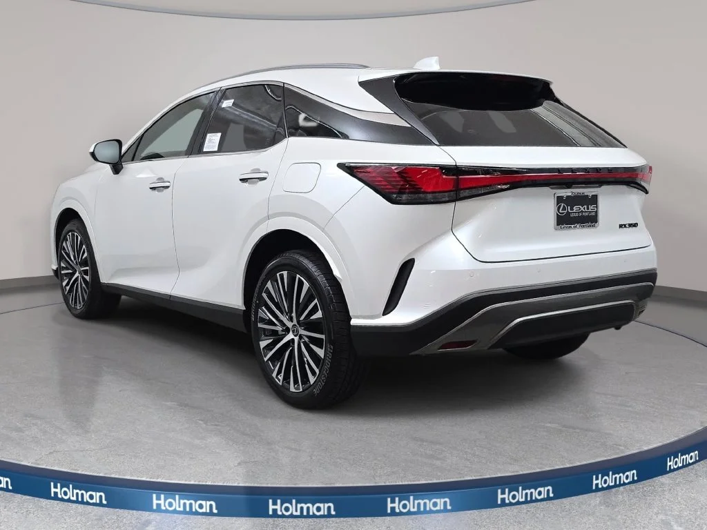 New 2026 Eminent White Pearl Lexus PREMIUM PLUS image 7