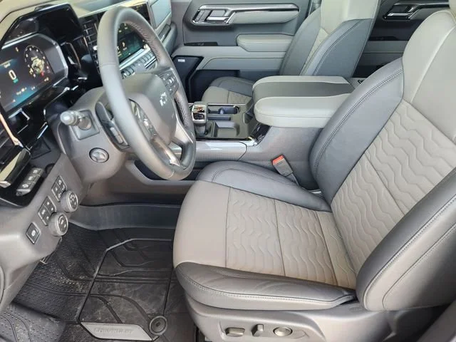 2026 Chevrolet Silverado 1500 ZR2 - Photo 14