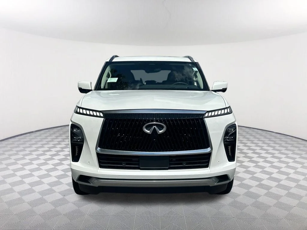 New 2027 RADIANT WHITE INFINITI Luxe 2WD image 2