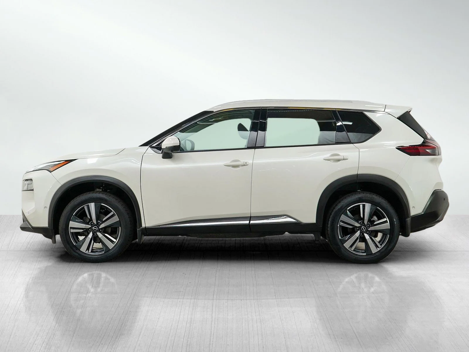 Used 2023 Nissan Rogue SL with VIN 5N1BT3CB6PC841887 for sale in Wayzata, Minnesota