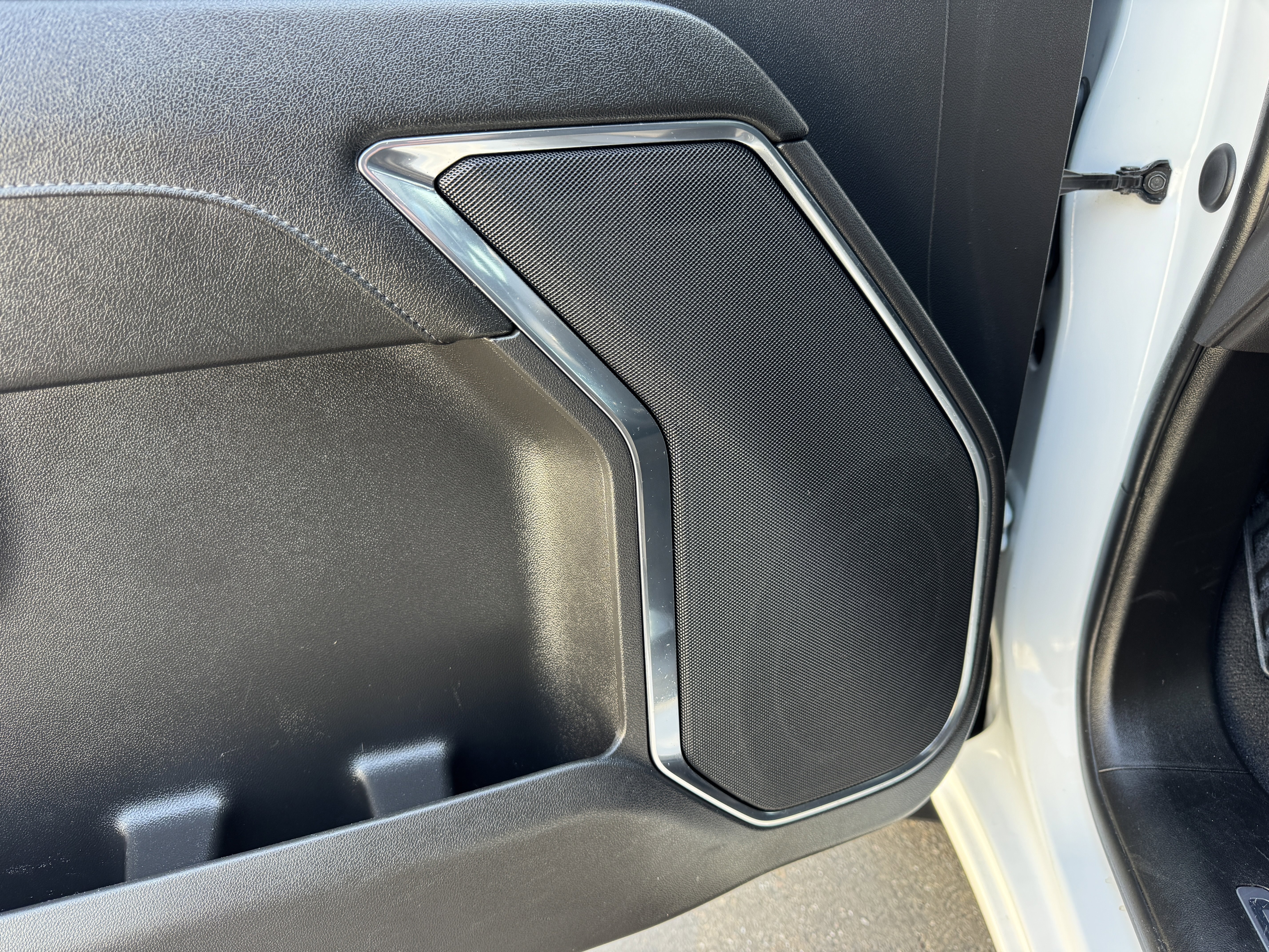 2024 GMC Sierra 1500 SLT - Photo 12