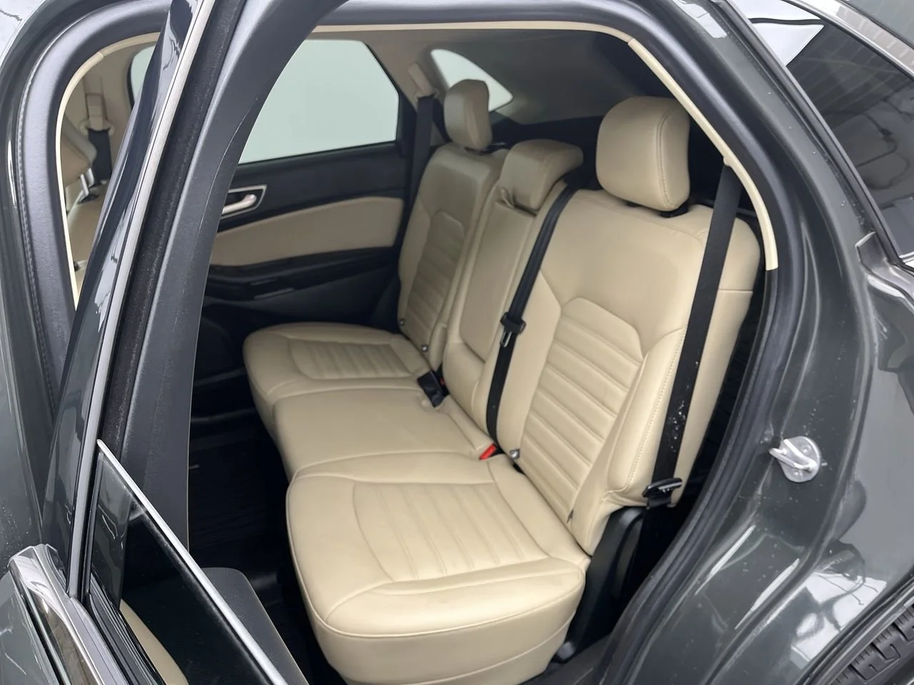 Used 2022 Green Ford SEL image 11