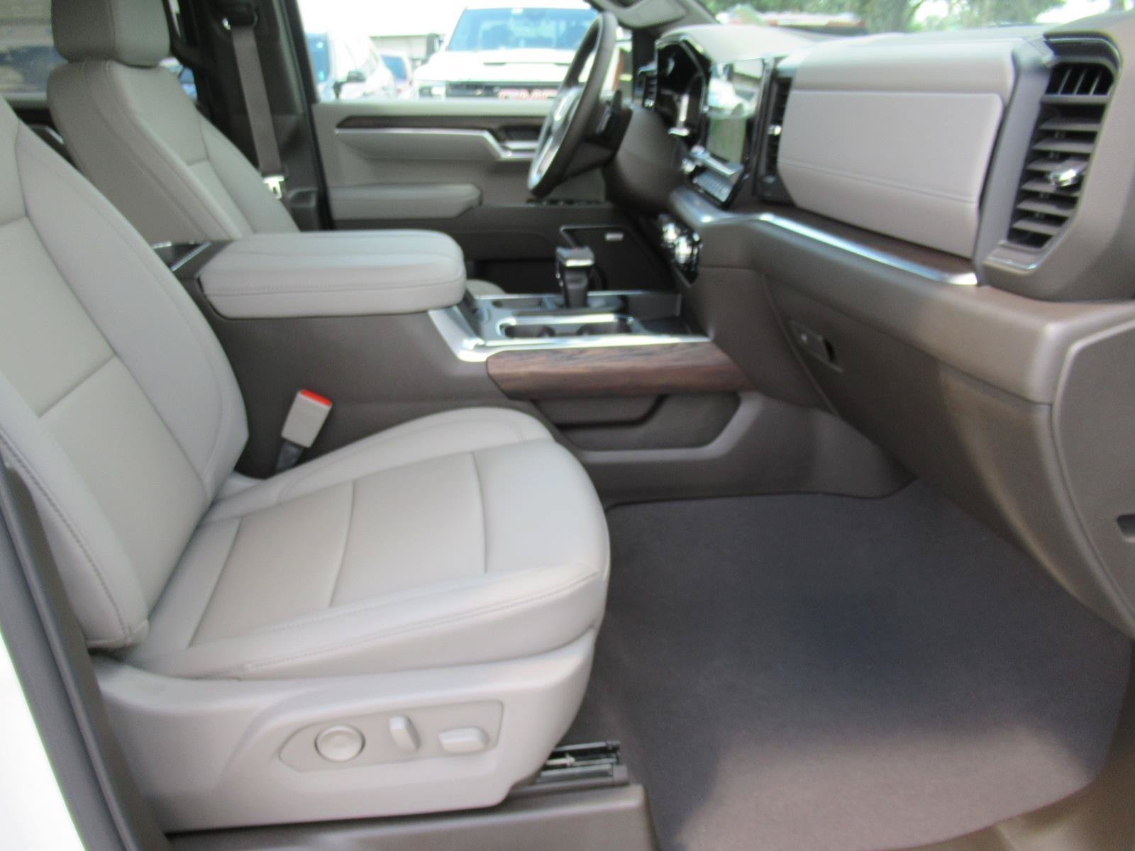 New 2026 Summit White GMC SLT image 10