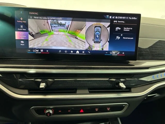 Used 2024 Skyscraper Grey Metallic BMW xDrive40i image 17