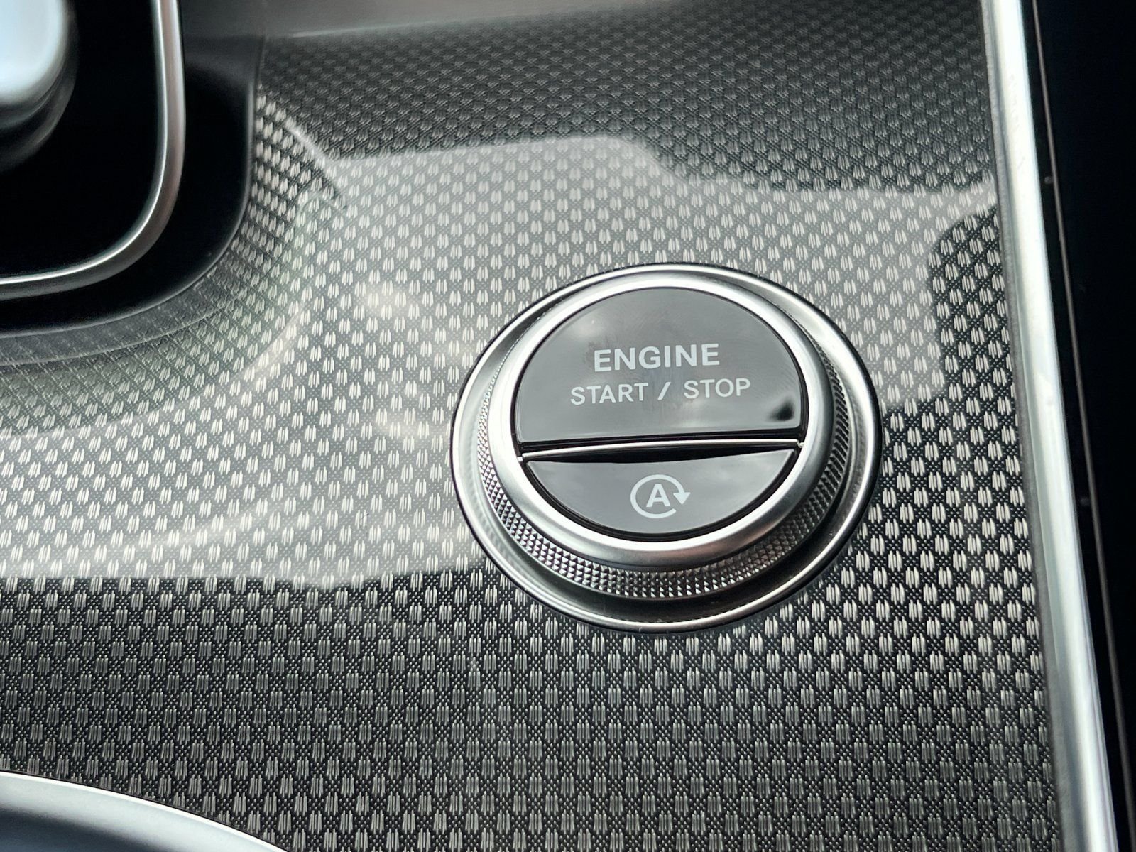 New 2026 MANUFAKTUR Alpine Grey Mercedes-Benz C 300 image 25