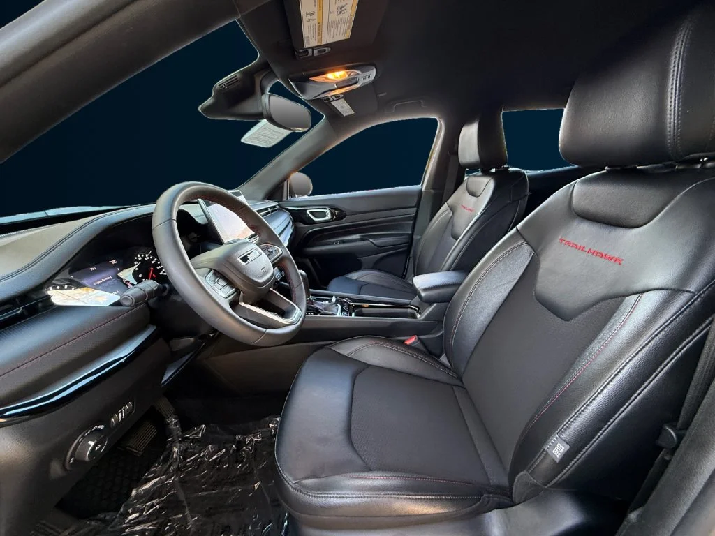 Used 2025 White Jeep Trailhawk image 10