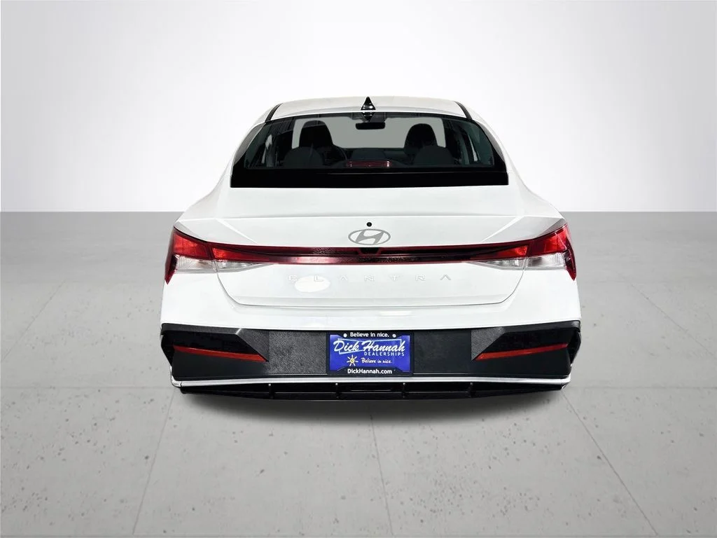 Used 2024 White Hyundai SEL image 7