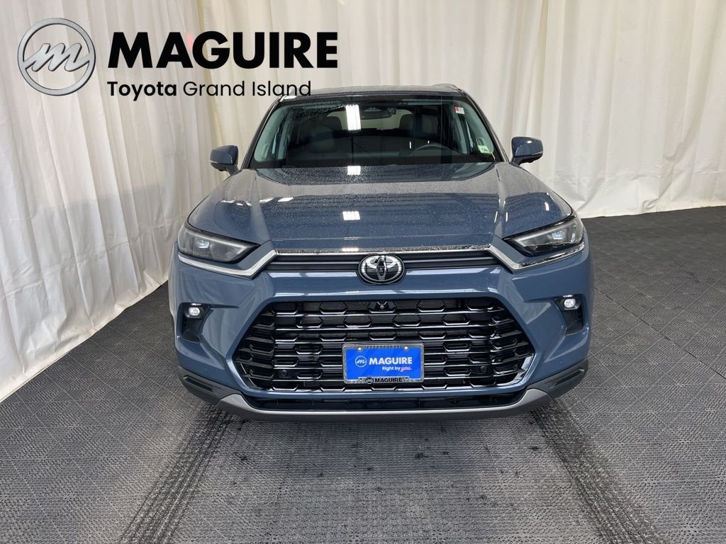 Used 2024 Cloud Toyota Limited image 33