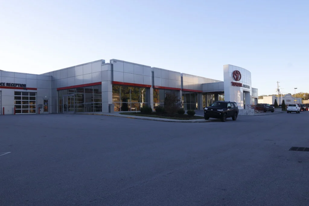 Used 2024 Silver Toyota Platinum image 14