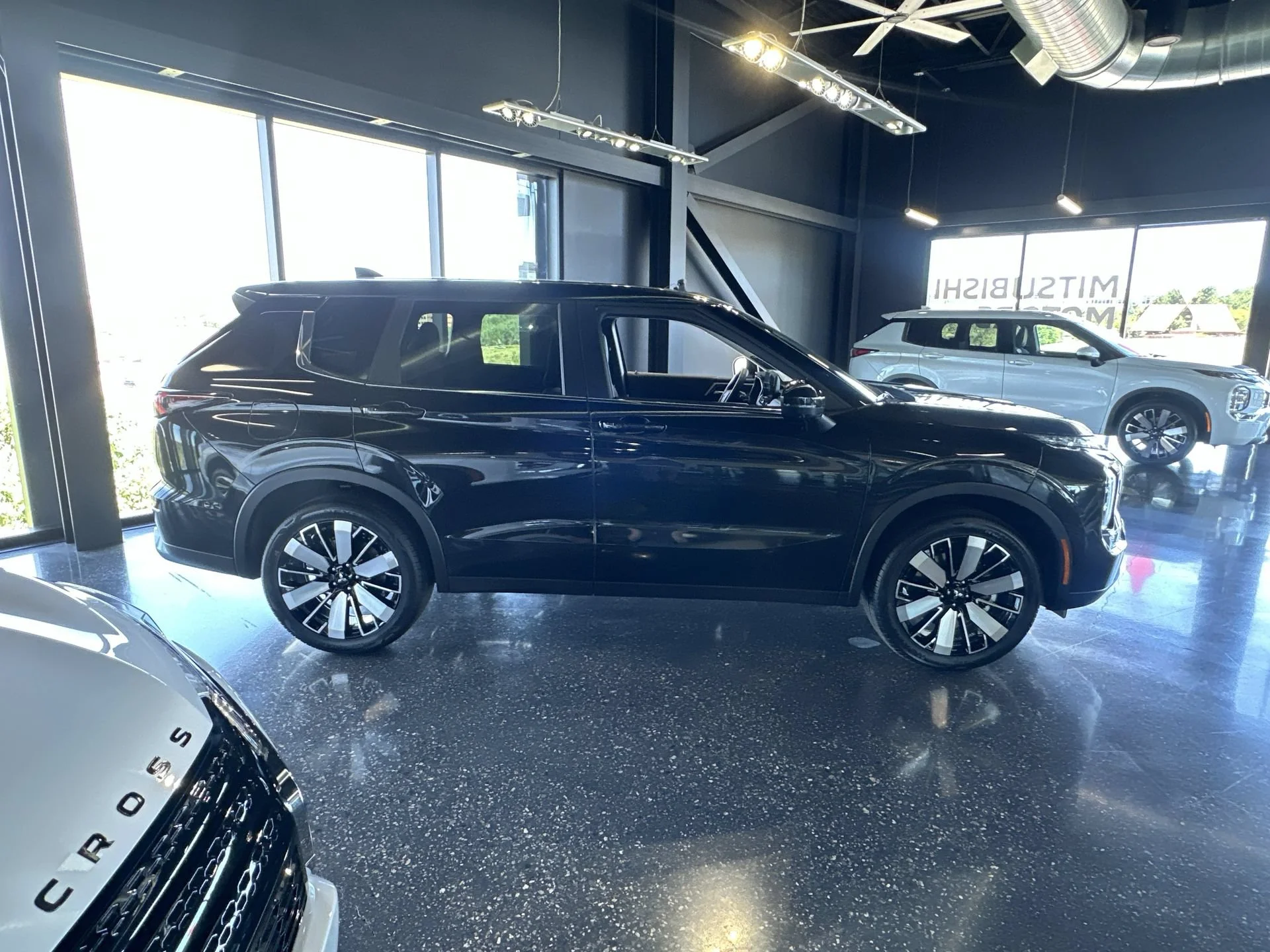 New 2026 Black Diamond Mitsubishi SE image 10