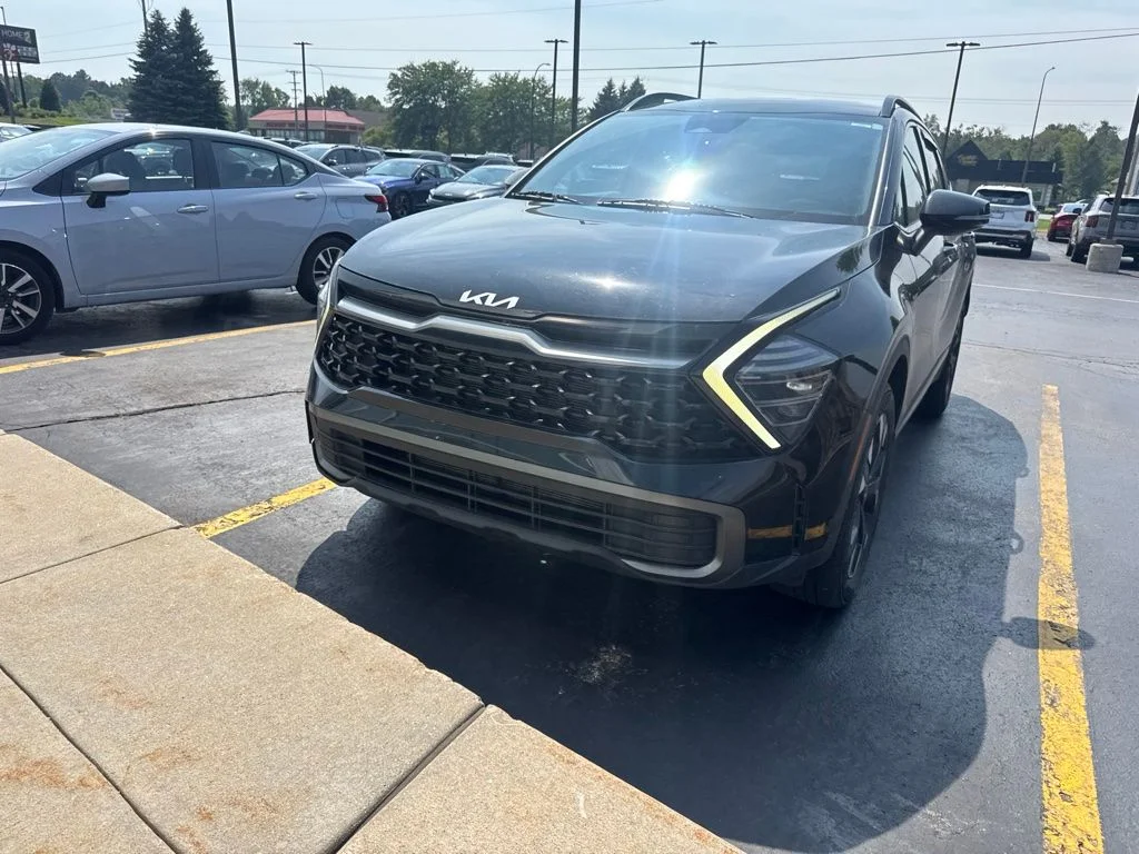 Used 2024 Ebony Black Kia X-Line image 4