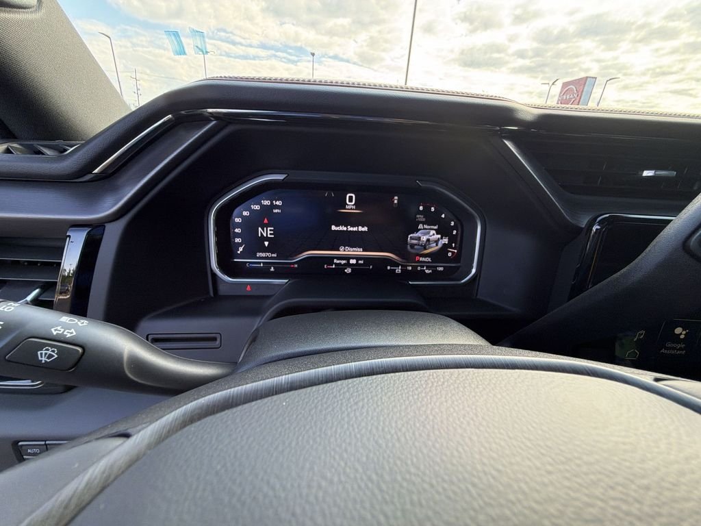 Used 2024 White GMC AT4 image 15