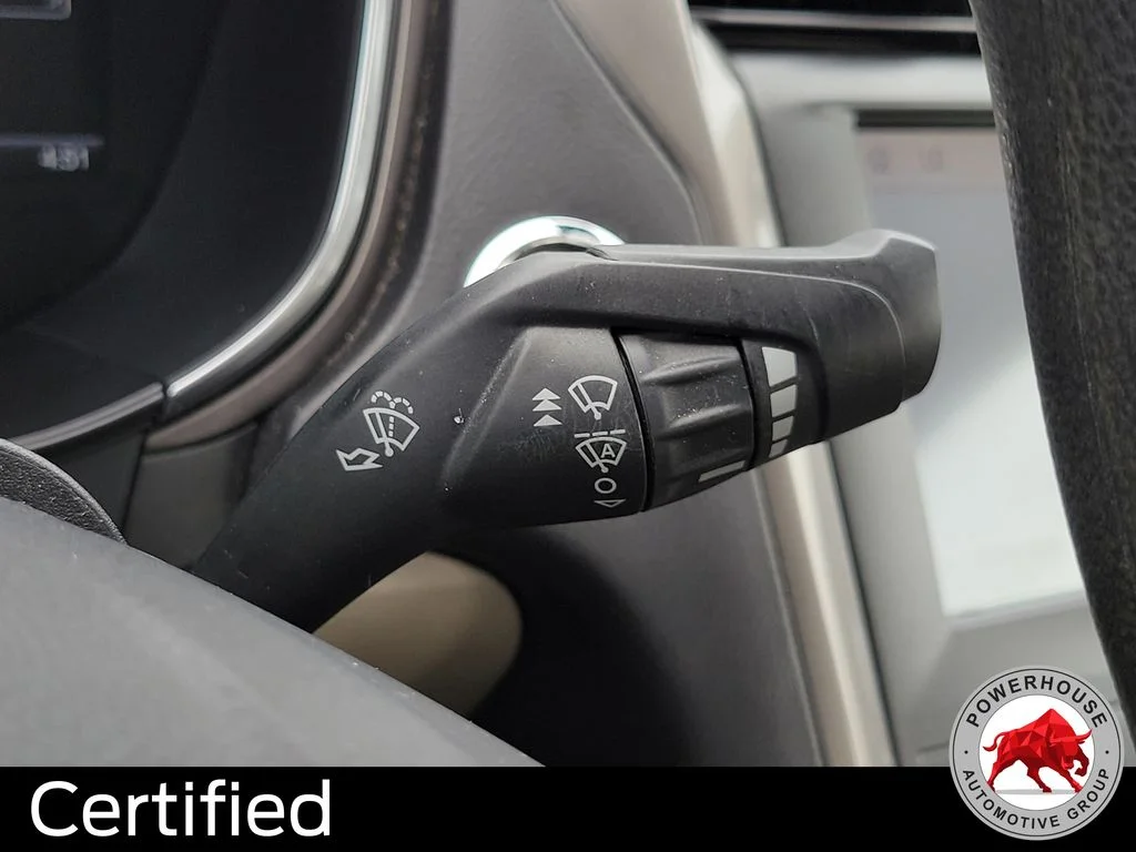 Used 2020 White Ford SE image 31